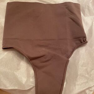 SKIMS Seamless Sculpt Thong